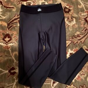 ALO Yoga  Black Leggings